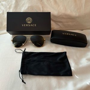 NWOT Versace aviator sunglasses